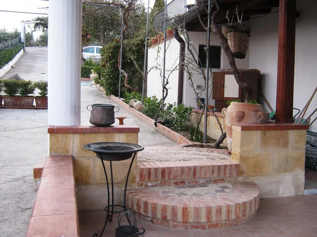 B&B La Casa Dell'Artista Assoro Bed & Breakfast